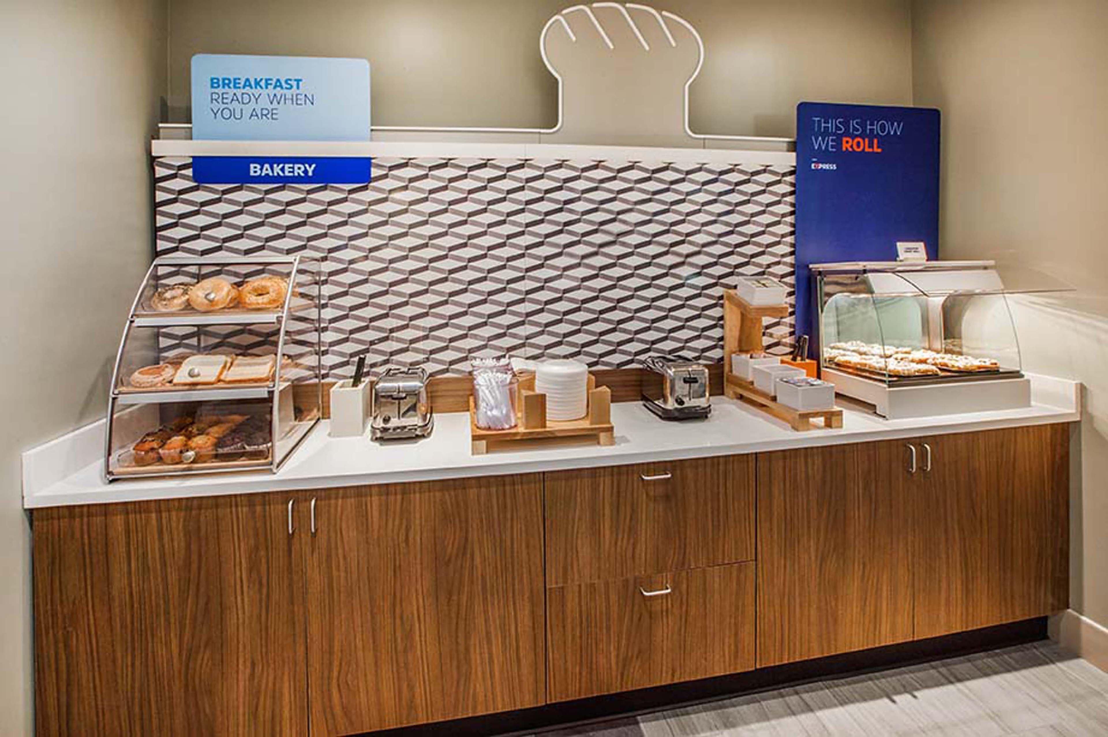 Holiday Inn Express Hotel & Suites Mooresville - Lake Norman By Ihg Zewnętrze zdjęcie