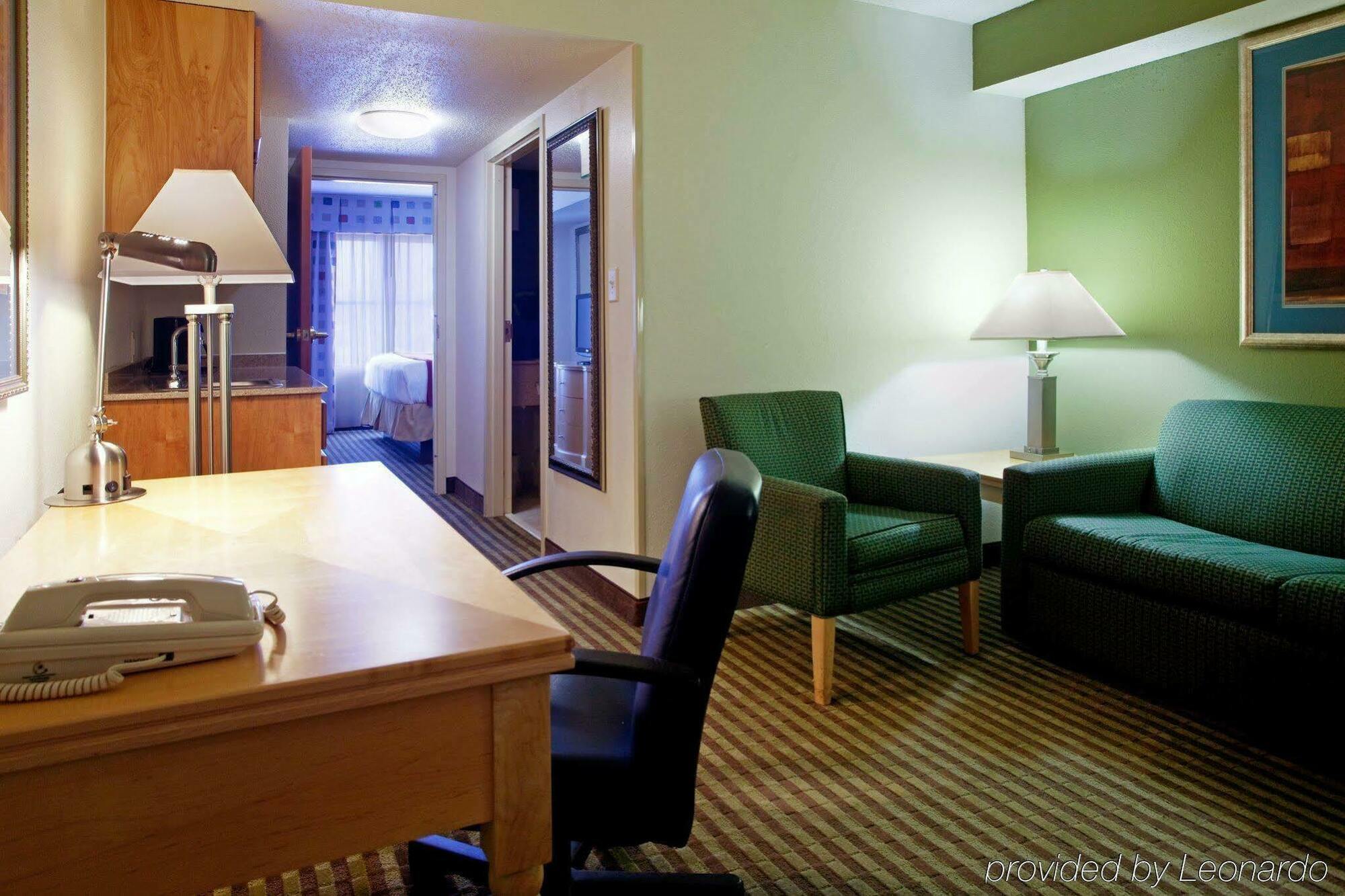 Holiday Inn Express Hotel & Suites Mooresville - Lake Norman By Ihg Zewnętrze zdjęcie