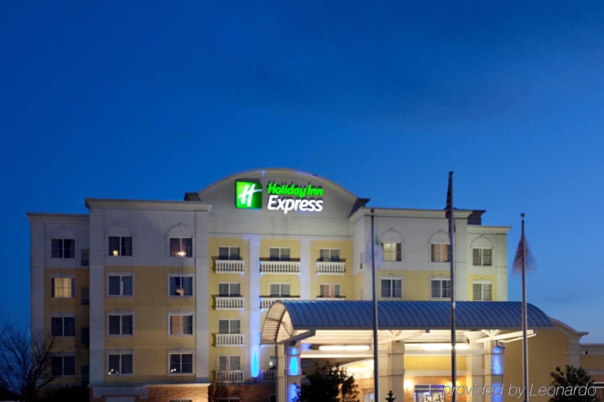 Holiday Inn Express Hotel & Suites Mooresville - Lake Norman By Ihg Zewnętrze zdjęcie